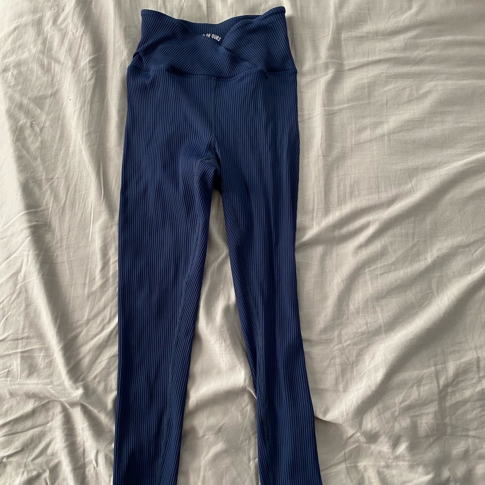 Year of ours cross over leggings size small!